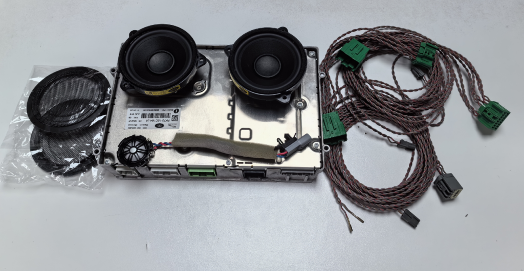Land Rover 700W  Audio Amplifier