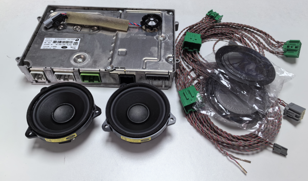 Land Rover 700W  Audio Amplifier