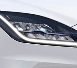 LED headlights with signature DRL